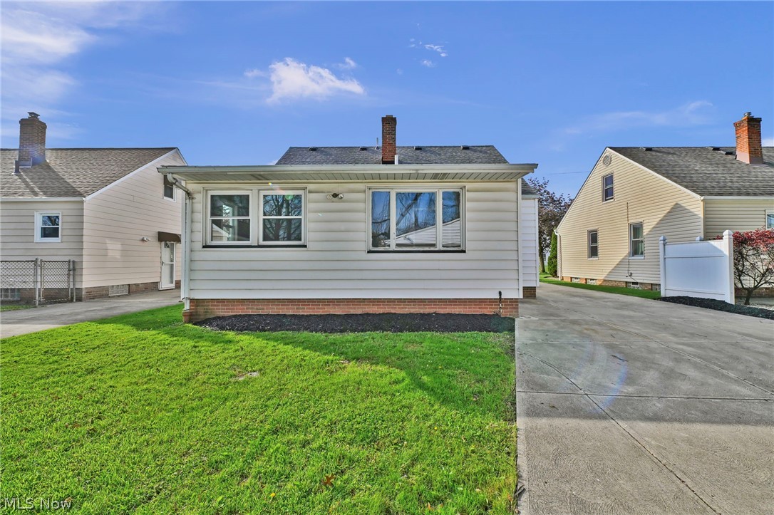 612 North Street Brooklyn Heights OH 44131