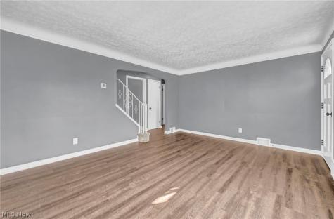 612 North Street Brooklyn Heights OH 44131