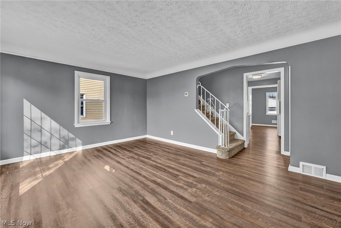 612 North Street Brooklyn Heights OH 44131