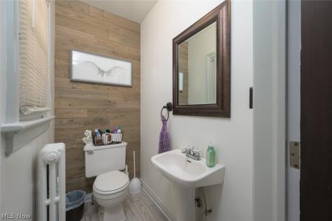 228 Kenwick Drive Akron OH 44313