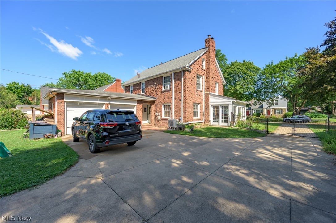 228 Kenwick Drive Akron OH 44313