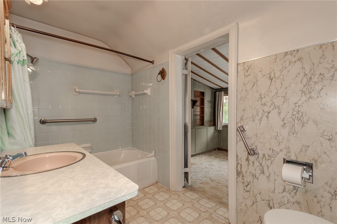 4550 Lilac Road South Euclid OH 44121
