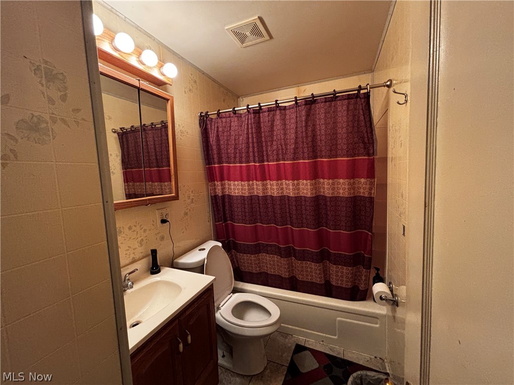 1347 Hammel Street Akron OH 44306