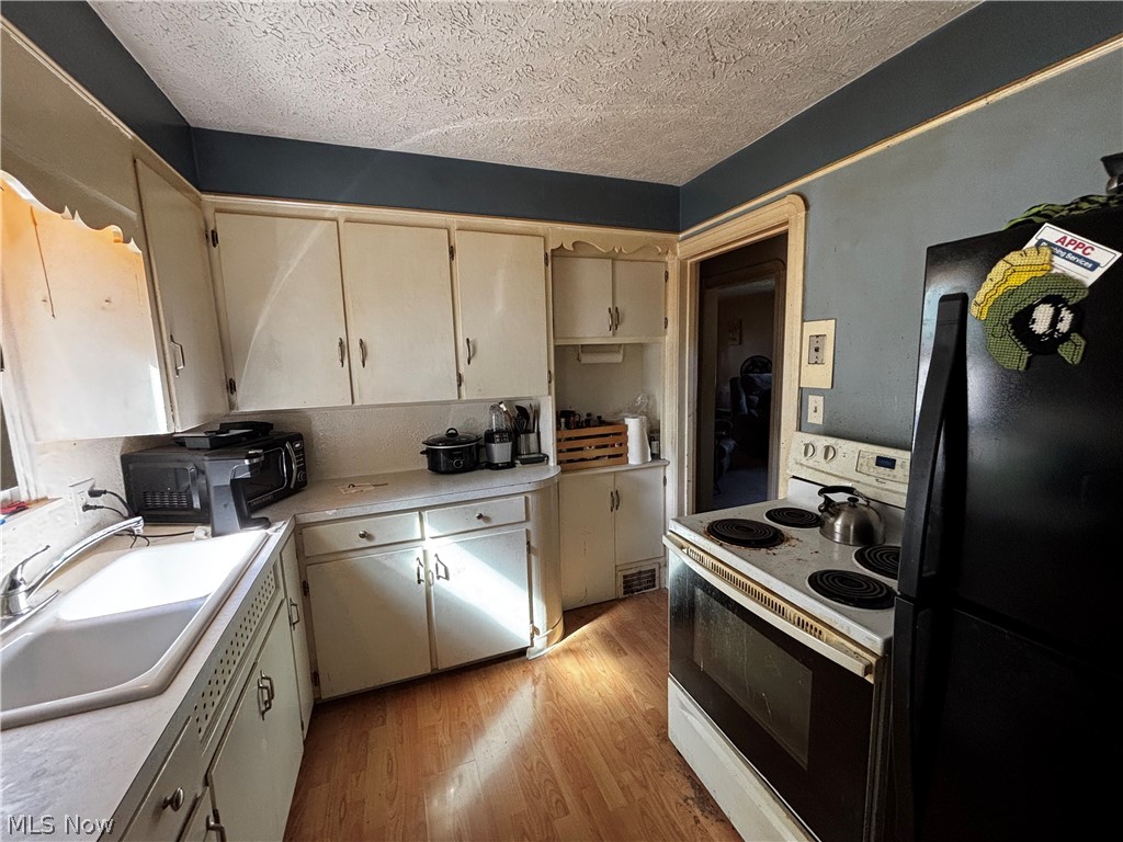 1347 Hammel Street Akron OH 44306