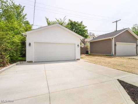 3516 Hildana Road Shaker Heights OH 44120