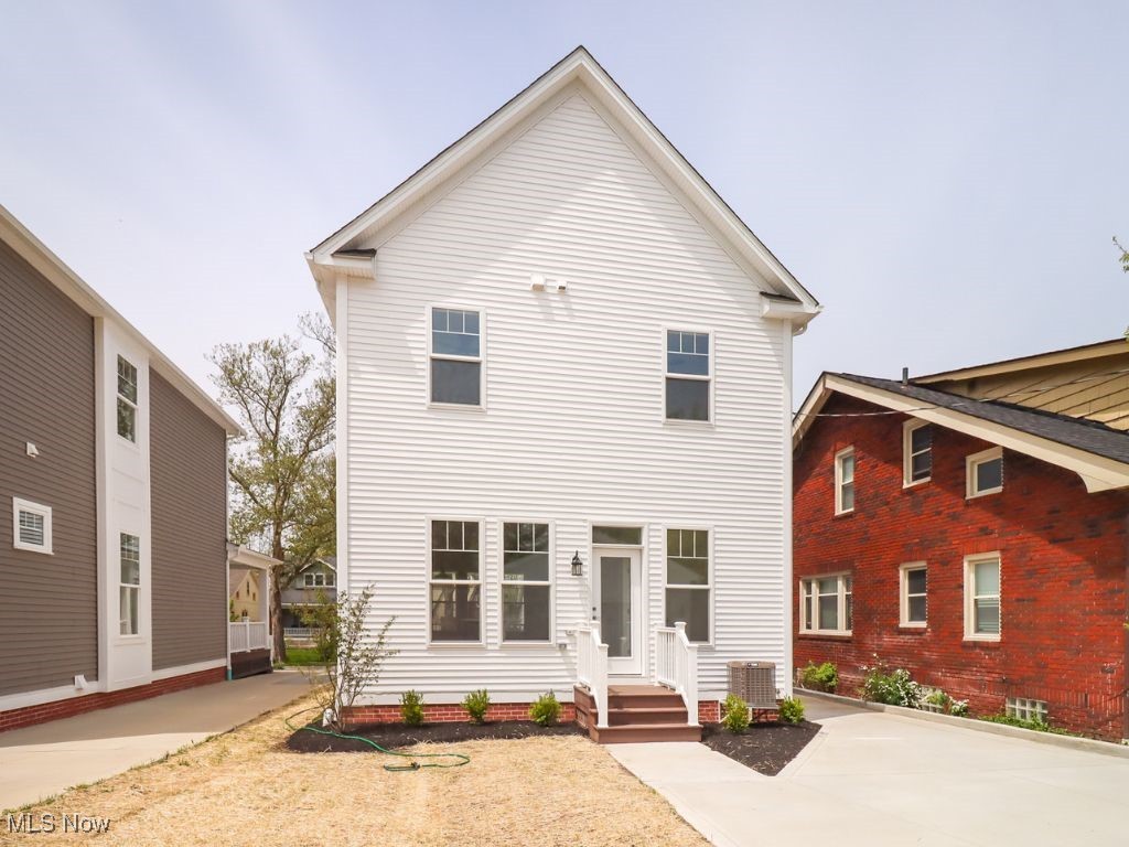 3516 Hildana Road Shaker Heights OH 44120