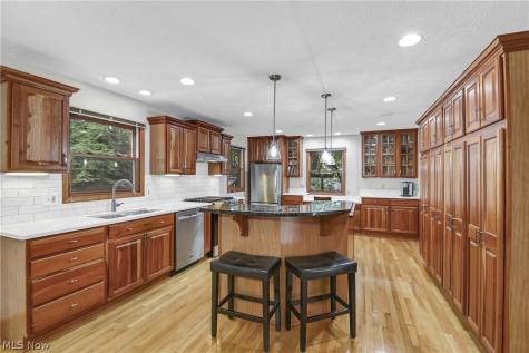 5609 Ely Vista Drive Parma OH 44129
