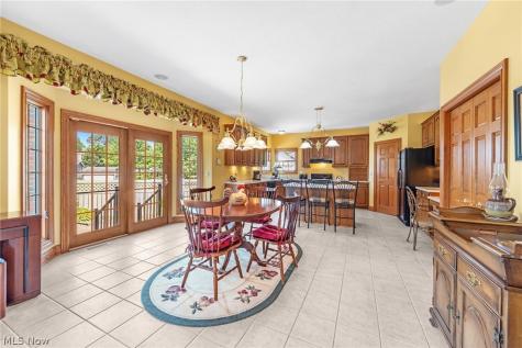 1575 Cornerstone Street SW Hartville OH 44632