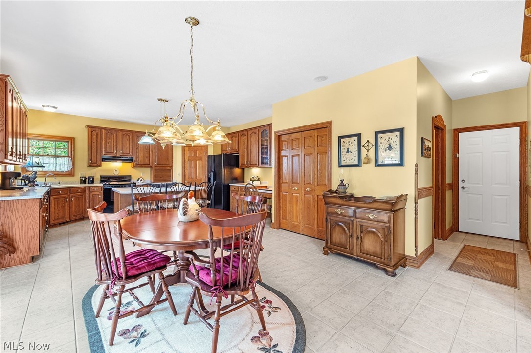 1575 Cornerstone Street SW Hartville OH 44632