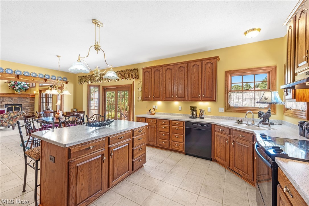 1575 Cornerstone Street SW Hartville OH 44632