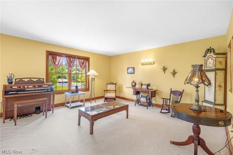 1575 Cornerstone Street SW Hartville OH 44632