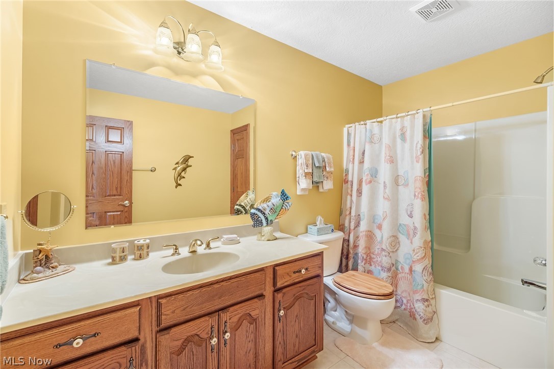 1575 Cornerstone Street SW Hartville OH 44632