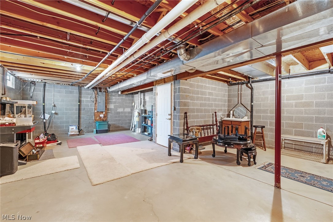 1575 Cornerstone Street SW Hartville OH 44632