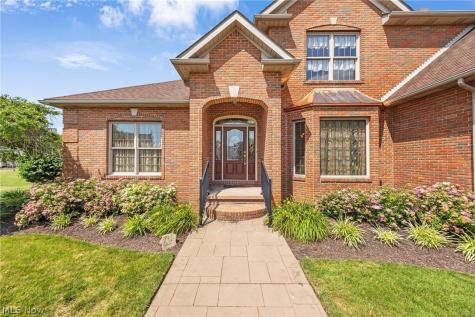 1575 Cornerstone Street SW Hartville OH 44632