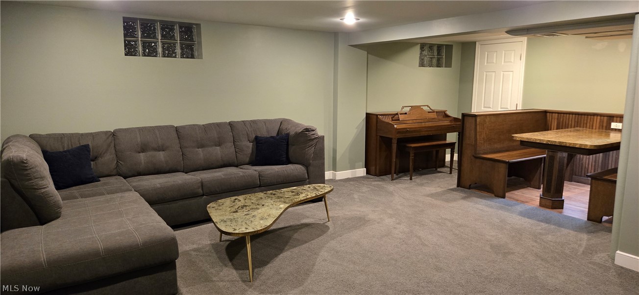 4649 Roosevelt Avenue NE Canton OH 44705
