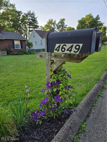 4649 Roosevelt Avenue NE Canton OH 44705