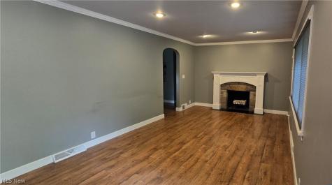 4649 Roosevelt Avenue NE Canton OH 44705