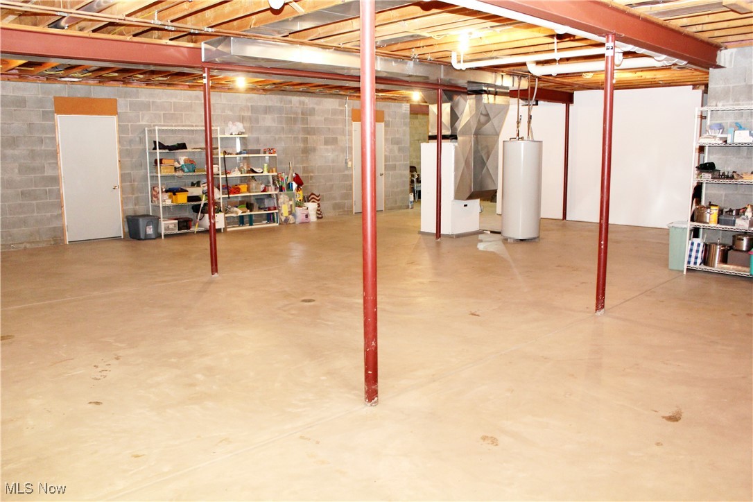 4901 New Castle Road Lowellville OH 44436
