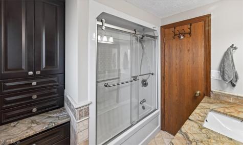 8230 Yorkshire Drive Mentor OH 44060