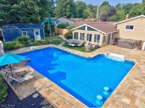 8230 Yorkshire Drive Mentor OH 44060