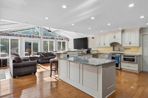 8230 Yorkshire Drive Mentor OH 44060