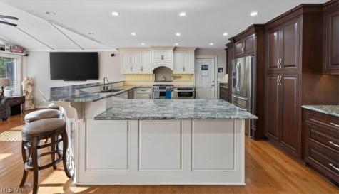 8230 Yorkshire Drive Mentor OH 44060