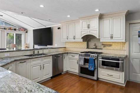 8230 Yorkshire Drive Mentor OH 44060