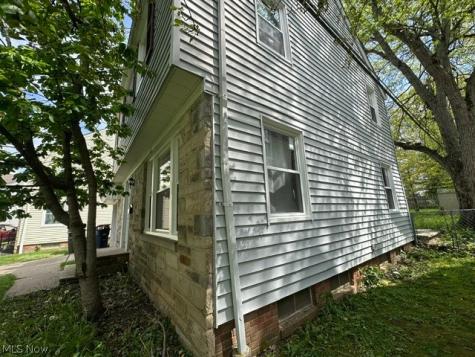 4960 Farnhurst Road Lyndhurst OH 44124