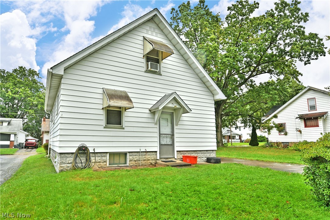 351 Marmion Avenue Youngstown OH 44507