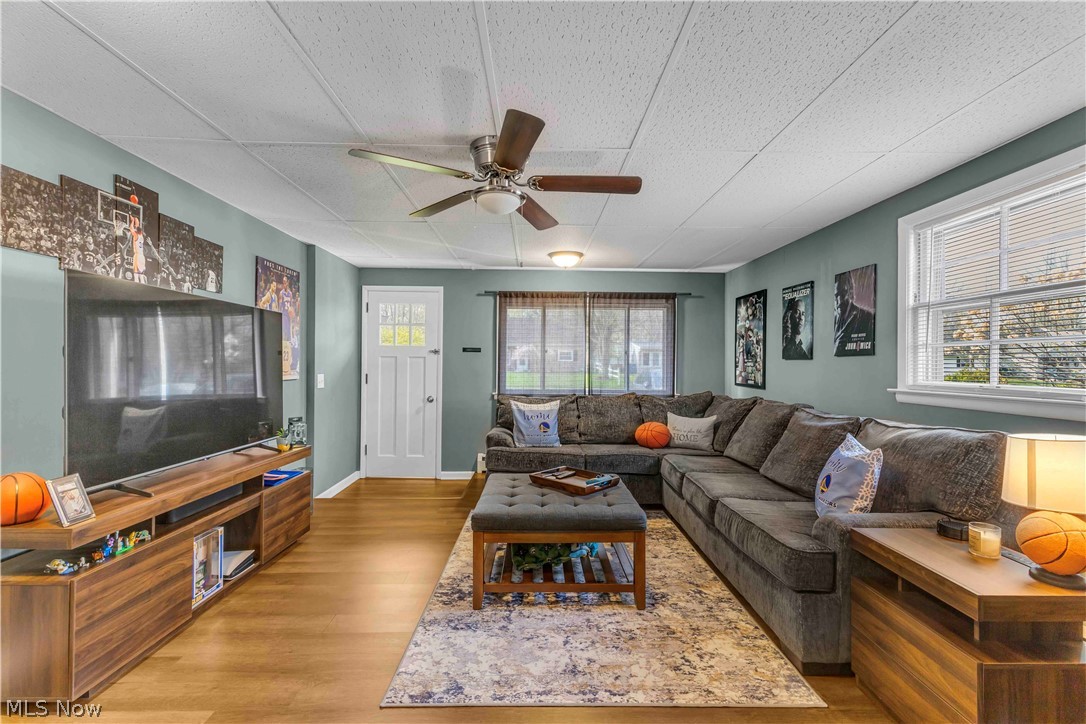 4905 Madison Avenue Sheffield Lake OH 44054