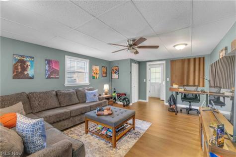 4905 Madison Avenue Sheffield Lake OH 44054