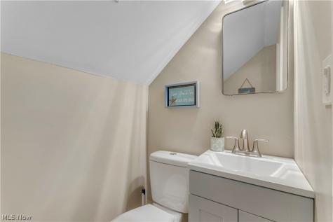 4905 Madison Avenue Sheffield Lake OH 44054