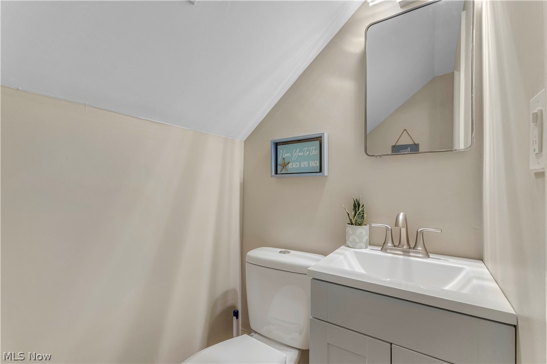 4905 Madison Avenue Sheffield Lake OH 44054