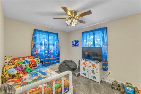 4905 Madison Avenue Sheffield Lake OH 44054