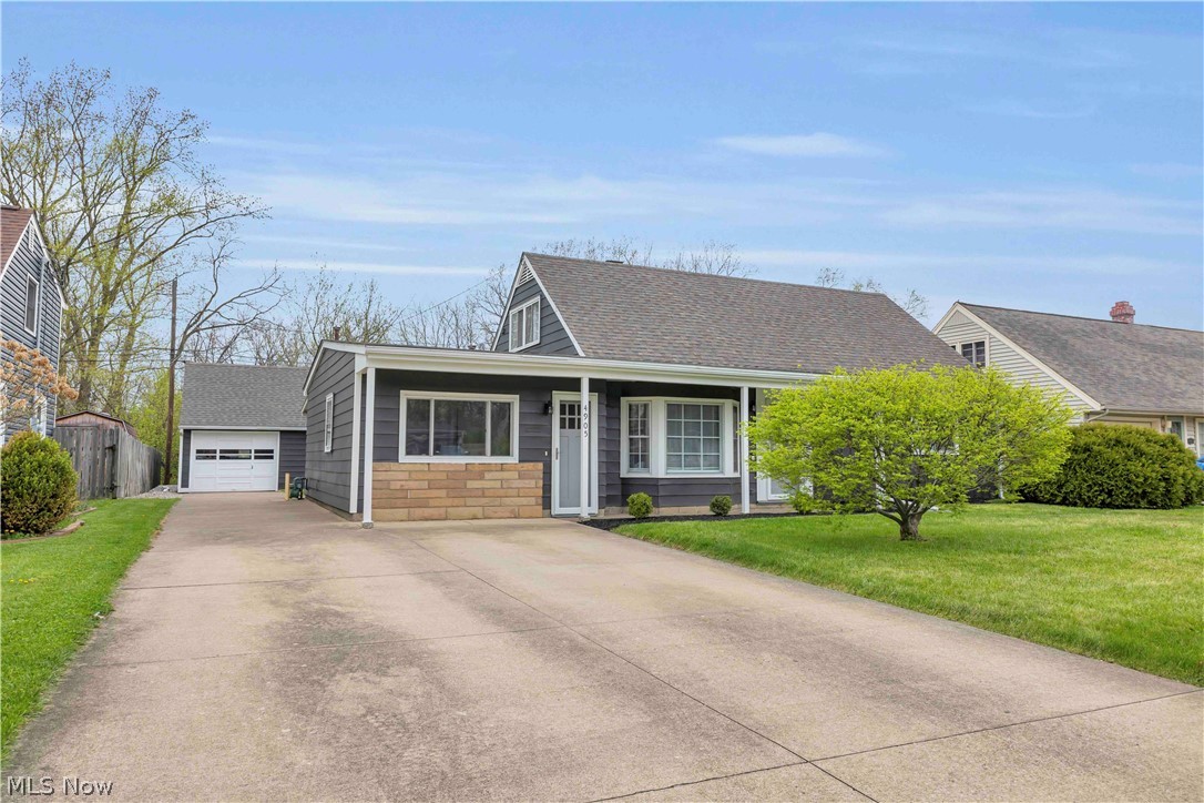 4905 Madison Avenue Sheffield Lake OH 44054