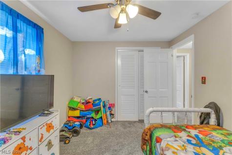 4905 Madison Avenue Sheffield Lake OH 44054