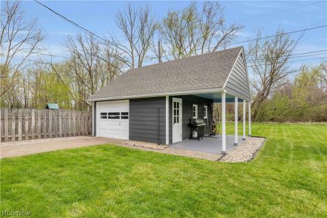 4905 Madison Avenue Sheffield Lake OH 44054
