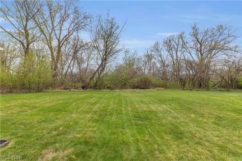 4905 Madison Avenue Sheffield Lake OH 44054