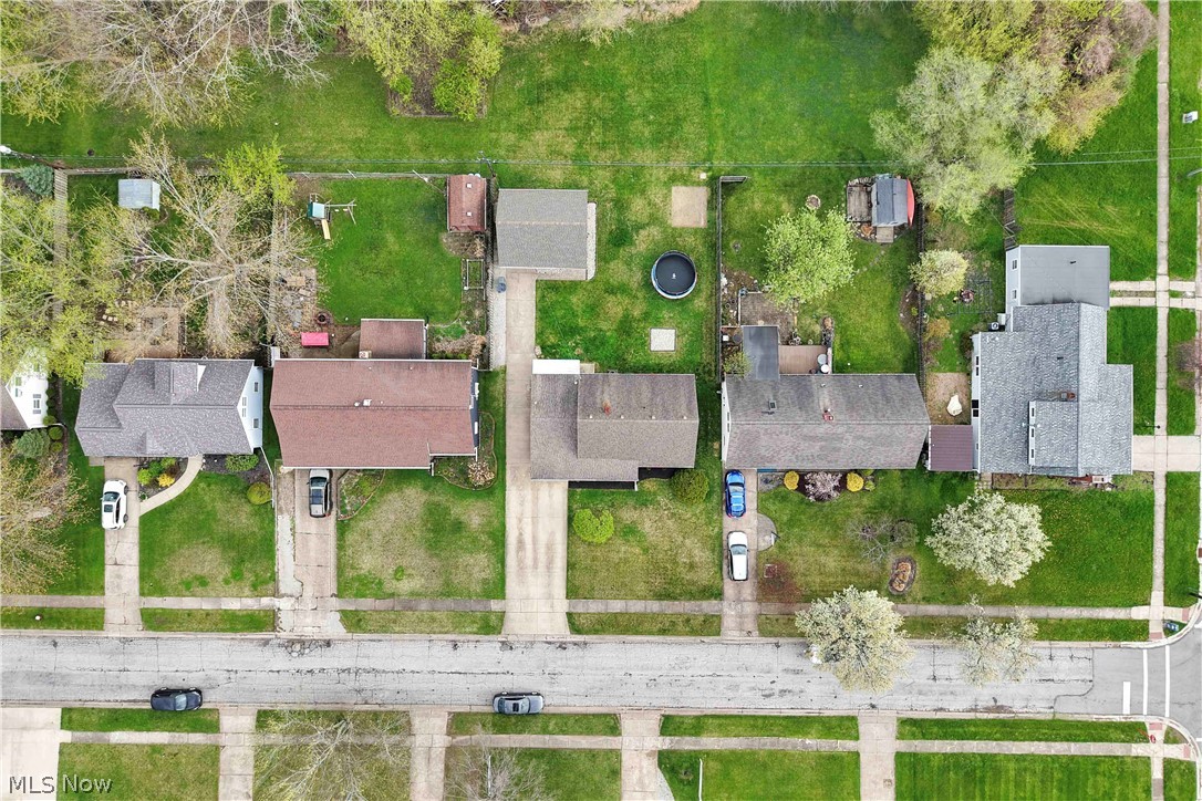 4905 Madison Avenue Sheffield Lake OH 44054
