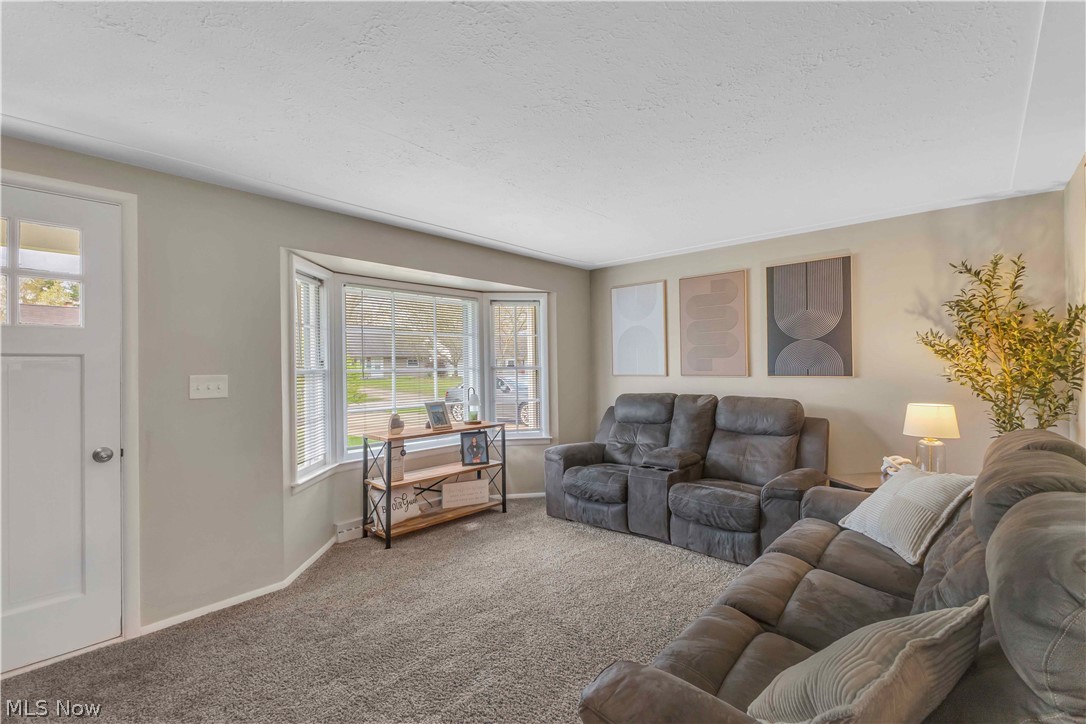 4905 Madison Avenue Sheffield Lake OH 44054
