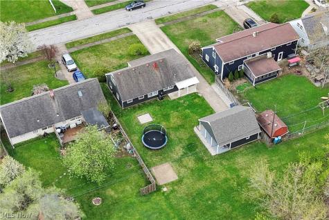 4905 Madison Avenue Sheffield Lake OH 44054