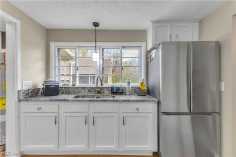4905 Madison Avenue Sheffield Lake OH 44054