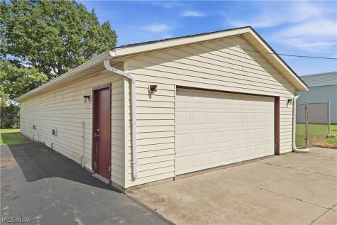 1379 S Chillicothe Road Aurora OH 44202