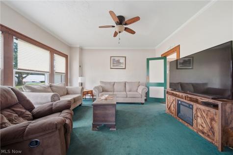 1379 S Chillicothe Road Aurora OH 44202