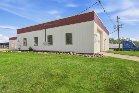 1379 S Chillicothe Road Aurora OH 44202