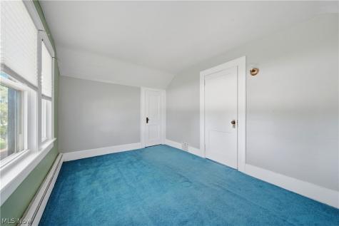 1379 S Chillicothe Road Aurora OH 44202