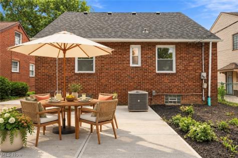 7702 Southington Drive Parma OH 44129