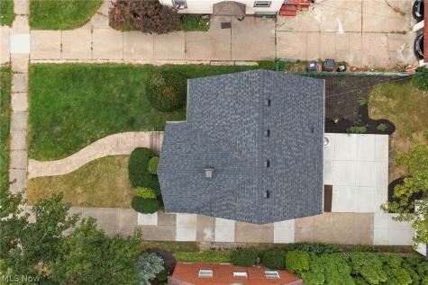 7702 Southington Drive Parma OH 44129
