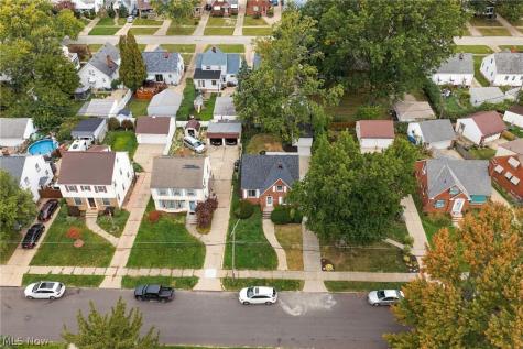 7702 Southington Drive Parma OH 44129