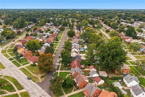 7702 Southington Drive Parma OH 44129